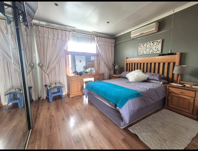 3 BEDROOM TOWNHOUSE FOR SALE IN ARCON PARK